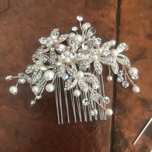 Rhinestone comb and pins- perfect for wedding or special occasions